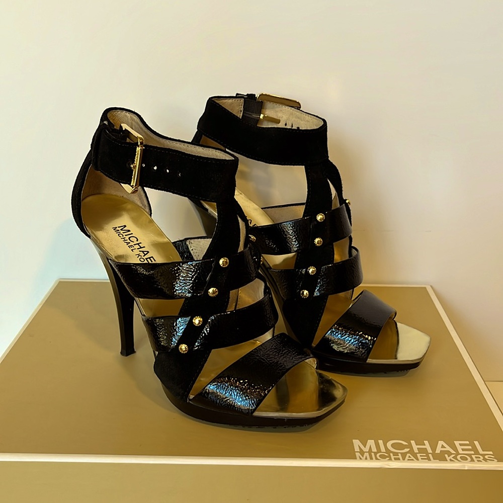 MICHAEL Michael Kors Upton Ankle Heels Crinkled Patent Leather Suede Black Sz 6